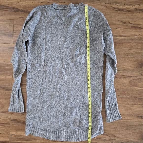 CALVIN KLEIN JEANS WOMENS GREY SWEATER SIZE MEDIUM - Picture 2 of 6